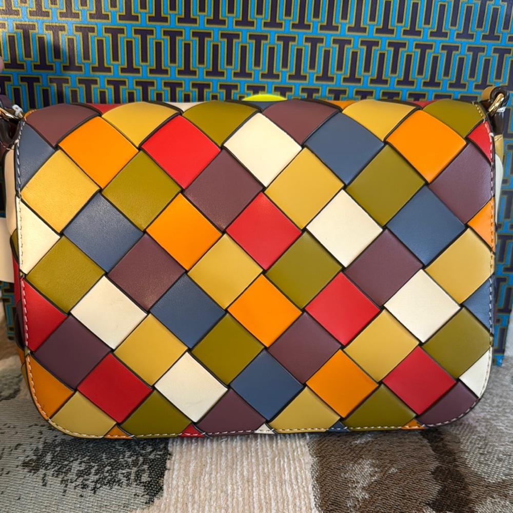 Tory Burch Vibrant Red and Blue Crossbody Bag with Geometric Design - Picture 3 of 5